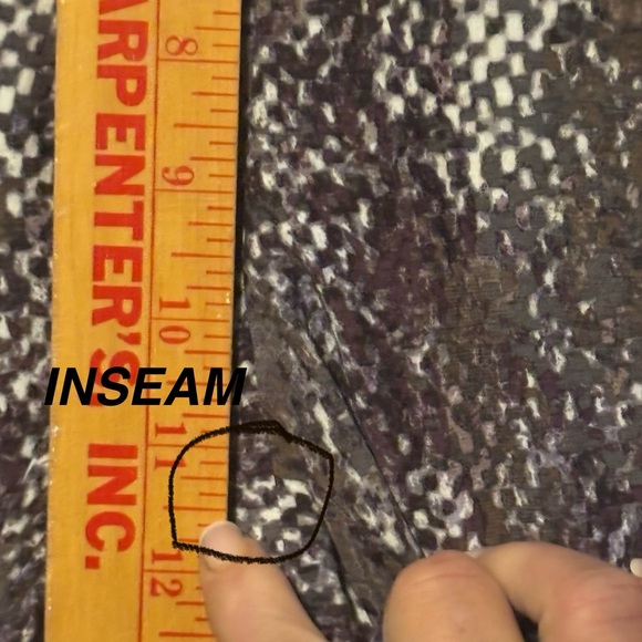 Worth New York 100% Silk Animal Print Pants 
Size 12 TALL - Picture 8 of 9